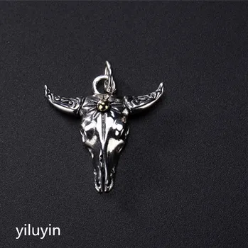 

KJJEAXCMY Fine jewelry S990, hollowed out, clover flowers, riches and fringes, pure silver Thai silver sweater chain pendant