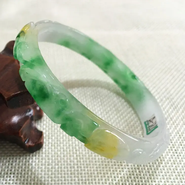 

A-233 Beautiful Hand-carved Emerald Green Jadeite Jade Gems Bracelet Bangle 60mm