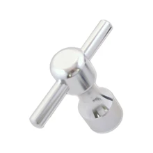 Новые клюшки или гаечные ключи весом 15 грамм