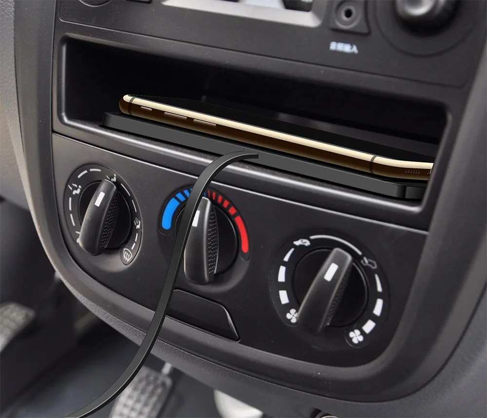 Cena QI bezprzewodowa szybka ładowarka do iPhone 8 XS XR ładowarka samochodowa podkładka do samsunga S10 stacja dokująca mata antypoślizgowa uchwyt samochodowy