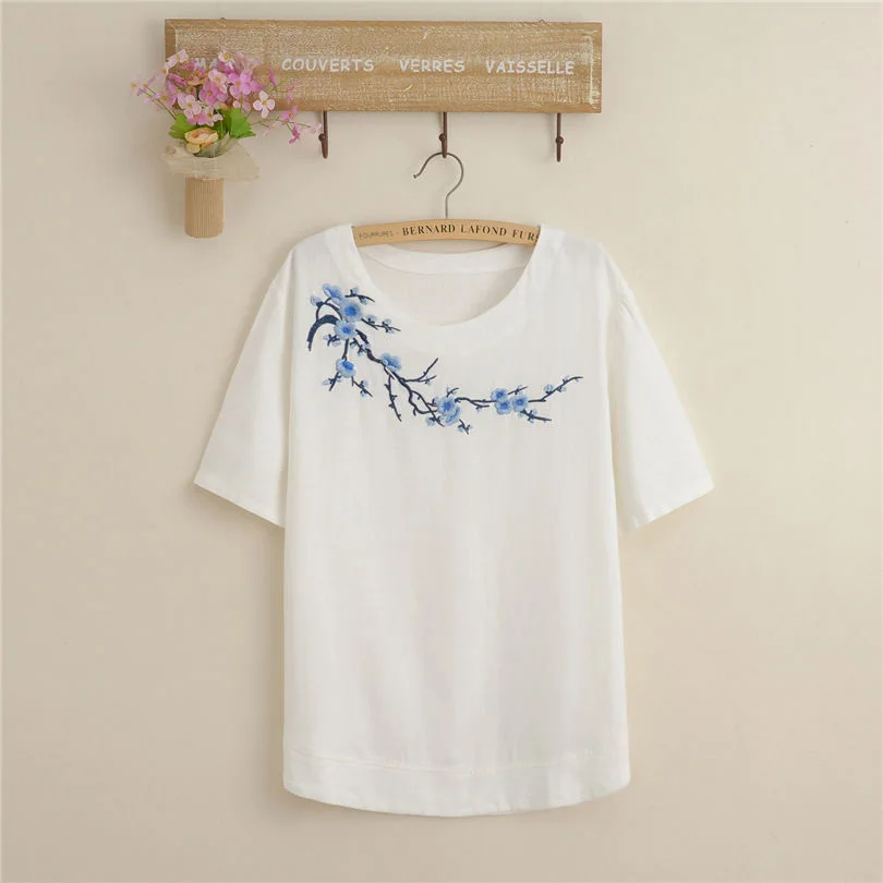 

Women Summer Cotton Linen Short Sleeve T shirt Embroidery Blue Plum Tops Tees Casual T shirt Women's Summer O Neck White T shirt