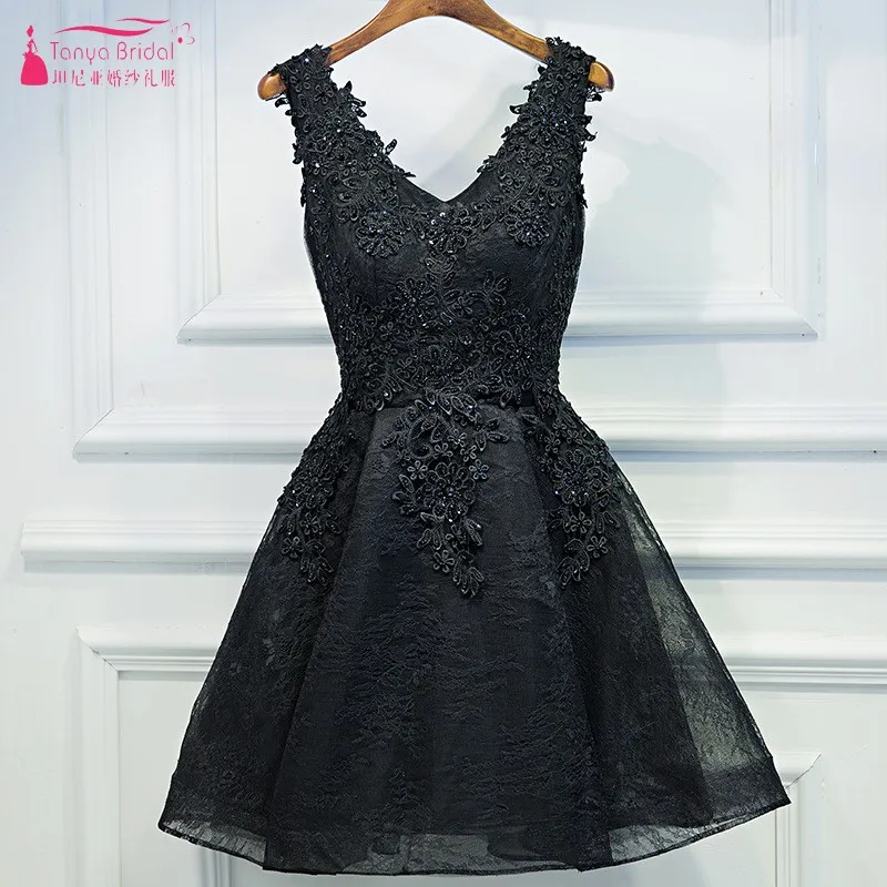 

Tanya Women's Sleeveless Homecoming Dresses Short Net Lace Party Dresses Appliques Black Cocktail Gowns DQG876