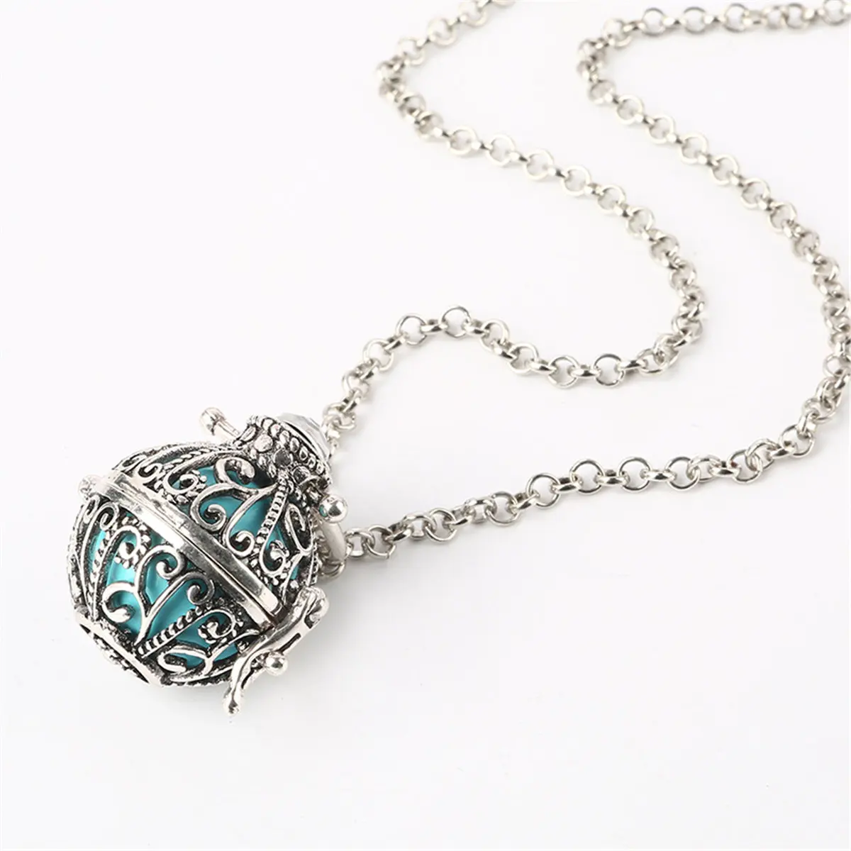 

Aroma Diffuser Necklace Pearl Cages Antique Vintage Locket Pendant Perfume Essential Oil Aromatherapy Locket Necklace with Beads
