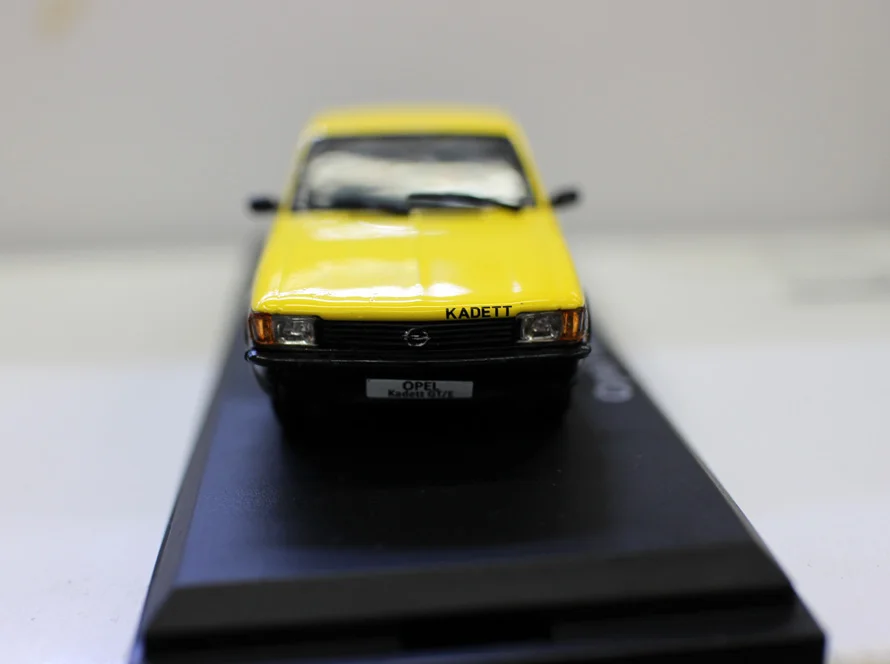 Завод 1:43 Opel Kadett GT/E 1976 бутик сплав автомобиль игрушки для детей модель детской игрушки подарок оригинальная коробка