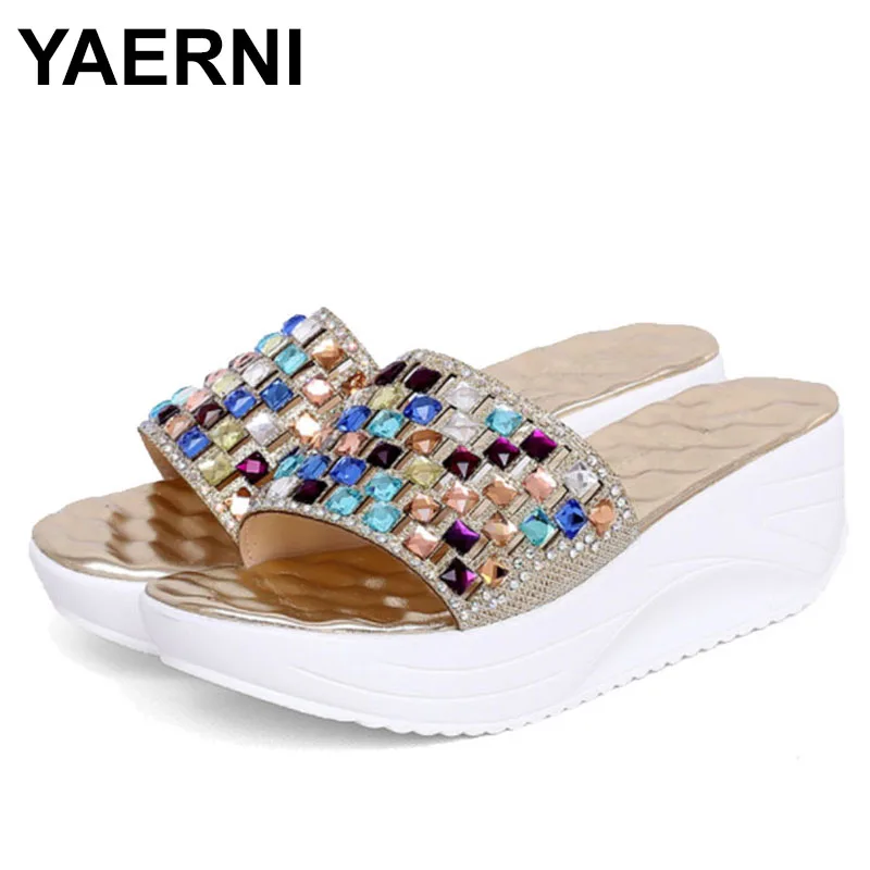Женские босоножки на платформе YAERNI 2019 Стразы летняя блестящая женская обувь