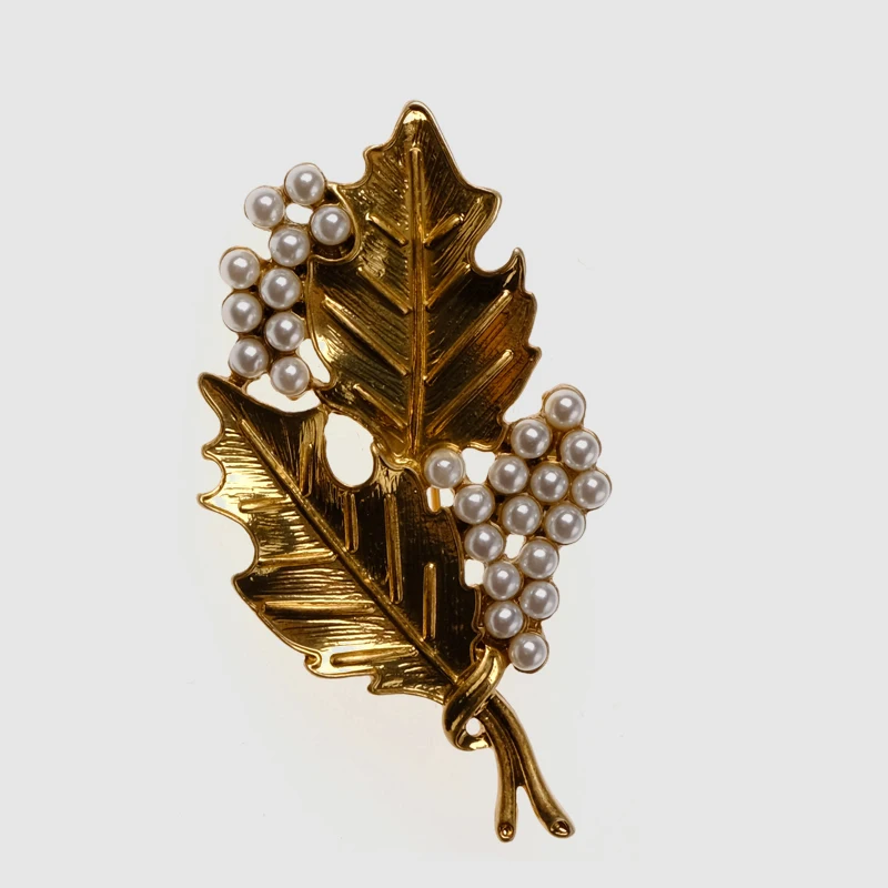 

Amorita boutique design gold color leaf pearl Brooches