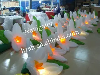 

Lighted Inflatable Lily Flowers Chain for Wedding Decoration
