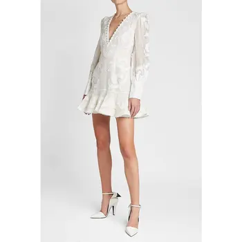 

Newest 2018 Designer Runway Bohemian Dress Women's Long Sleeve V-neck Backless Embroidery Mermaid Blusa Feminina Renda Dress