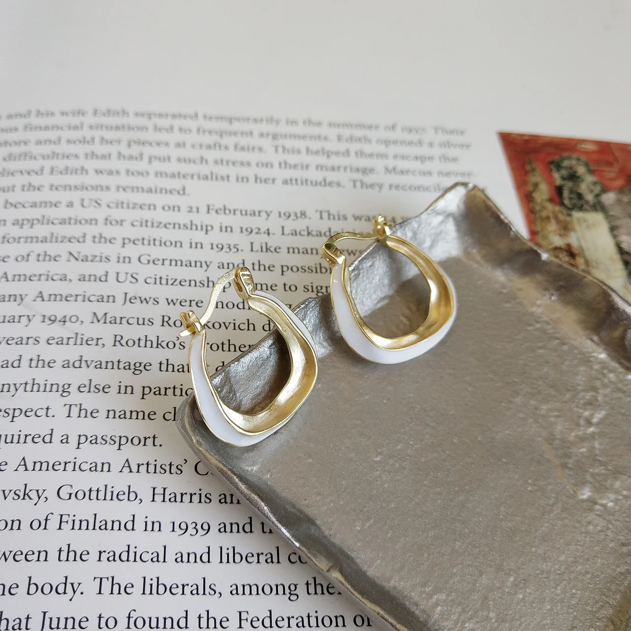 

Fashion n White Palm 925 Sterling Silver Hoop Earrings