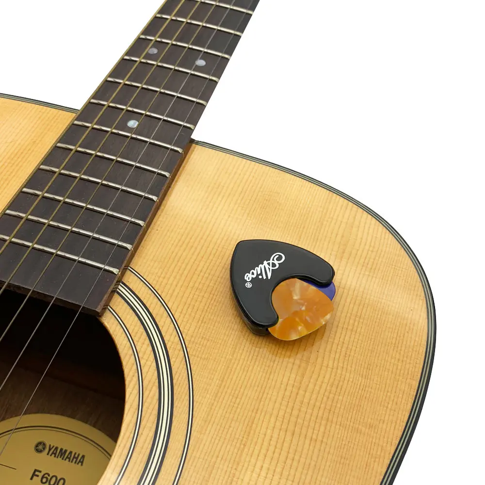 Kit de herramienta Guitarra sintonizador + Capo + Plectrum + 7 celuloide Tuning Capotraste mediador caso Guitarra Accesorios