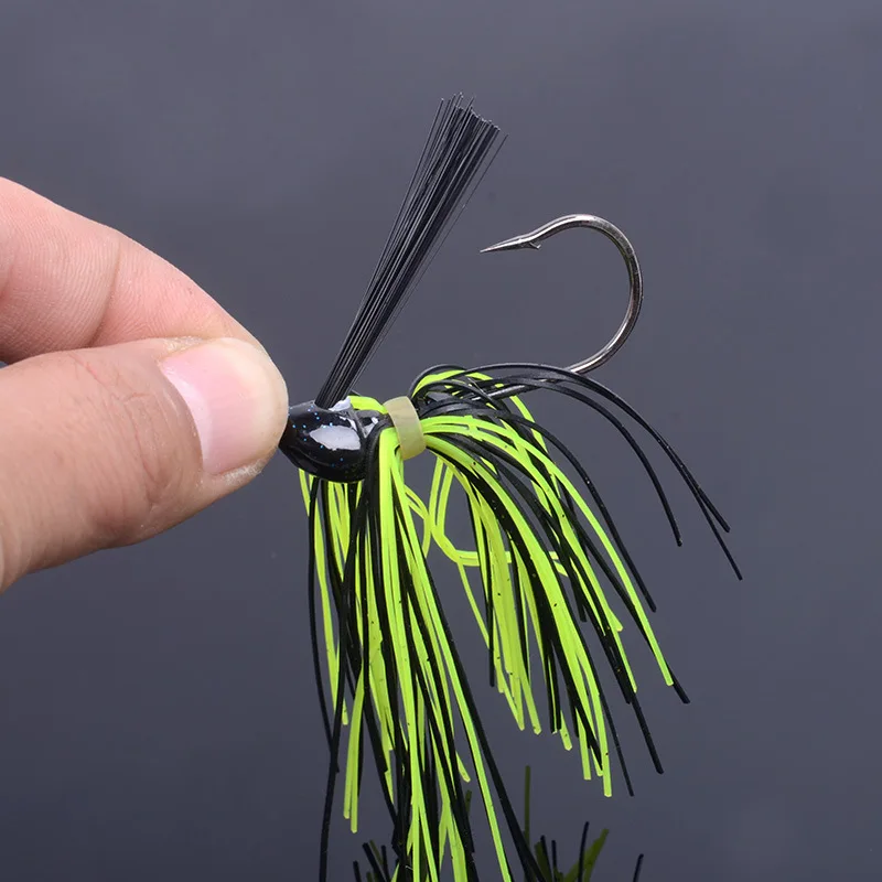 1Pcs 7g 10g 14g Skirted Jig With Weed Guard Bass Fish For Bass Pike Walleye Fishing With Swim