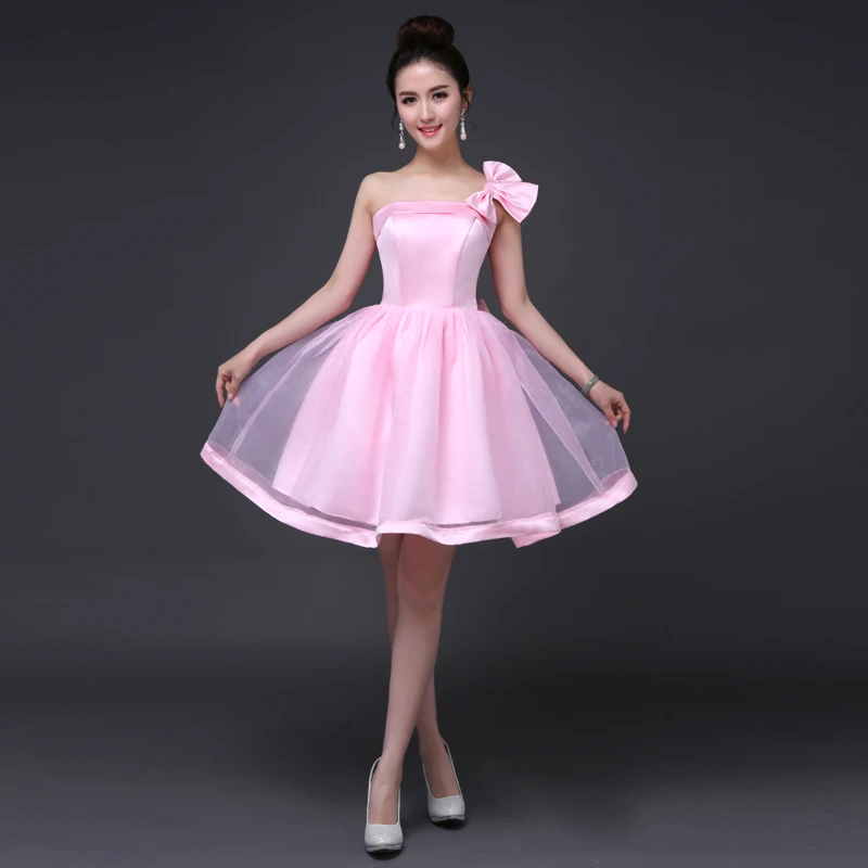 Fashion beautiful Short black skirt Shoulder dress will host a dinner banquet in costume new