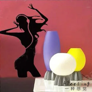 A dynamic girl wall stickers Dining room music studio classroom sofa decorate stickers to decorate wall paintings
