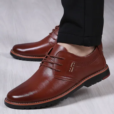 Классические мужские повседневные туфли; высококачественные кожаные лоферы без застежки; мужские оксфорды мокасины ручной работы; итальянский дизайнерский стиль - Цвет: Dark brown 2