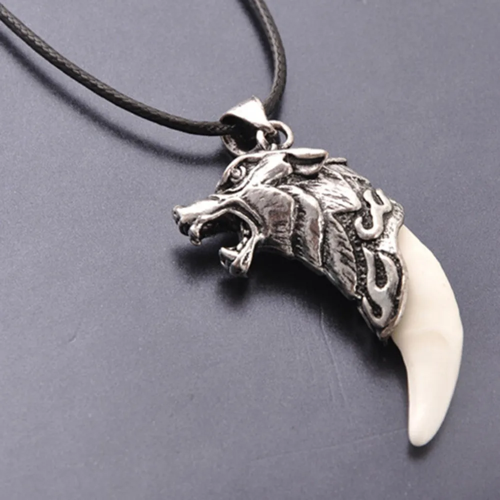 

Brave Man Wolf Tooth Necklace Titanium Steel Domineering Pendant Fashion Jewelry for men