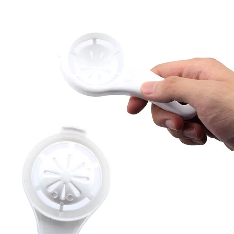 

Hot Mini Egg White Yolk Filter Separator Cooking Tool Kitchen Baking Gadget LFD