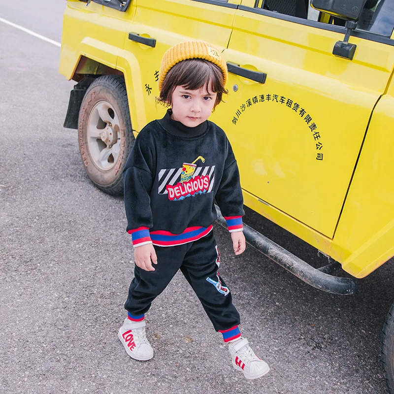 

Boys gold velvet suit plus velvet thickening children's sweater pants 2018 autumn and winter new baby warm tide