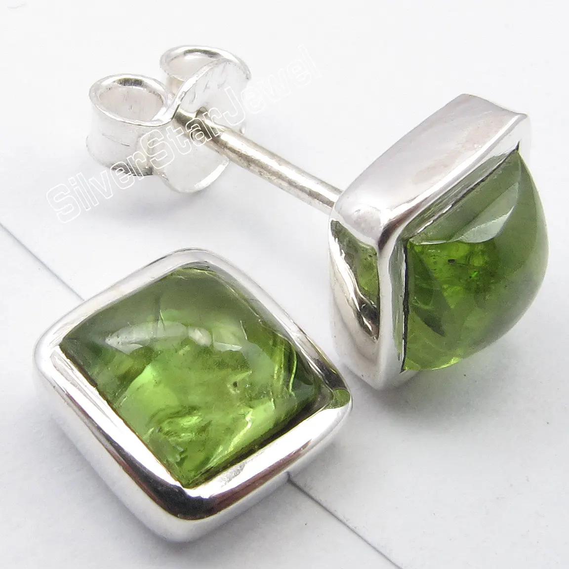 

Chanti International Silver GREEN PERIDOT BESTSELLER Studs Earrings 0.8 CM 2.7 Grams