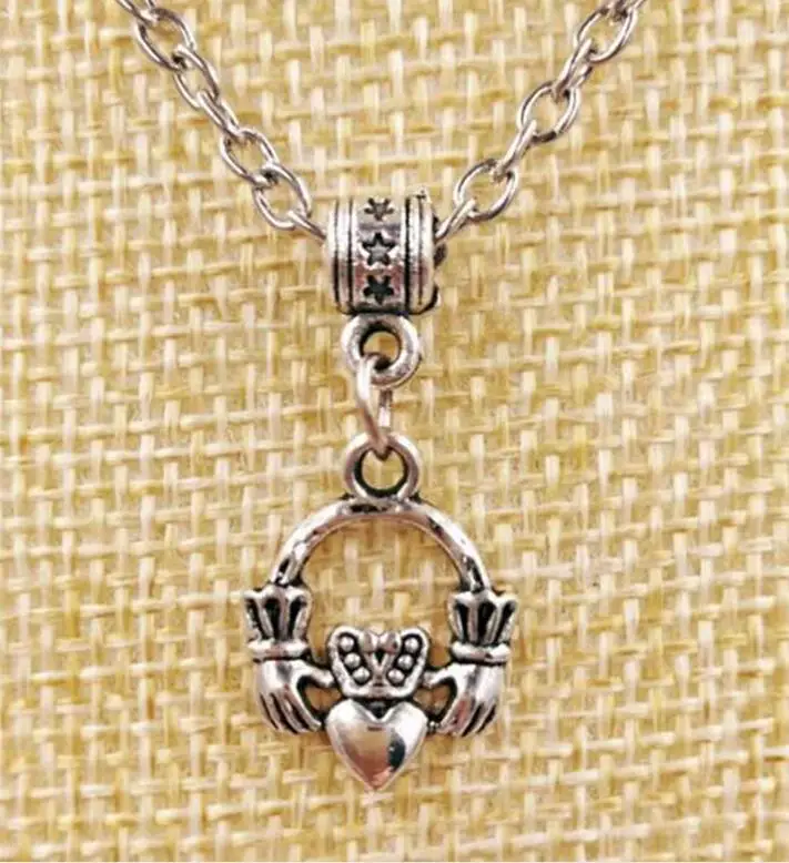 1 шт. Быстрая доставка Claddagh сердце любовь лояльность ожерелье с подвеской в Знак