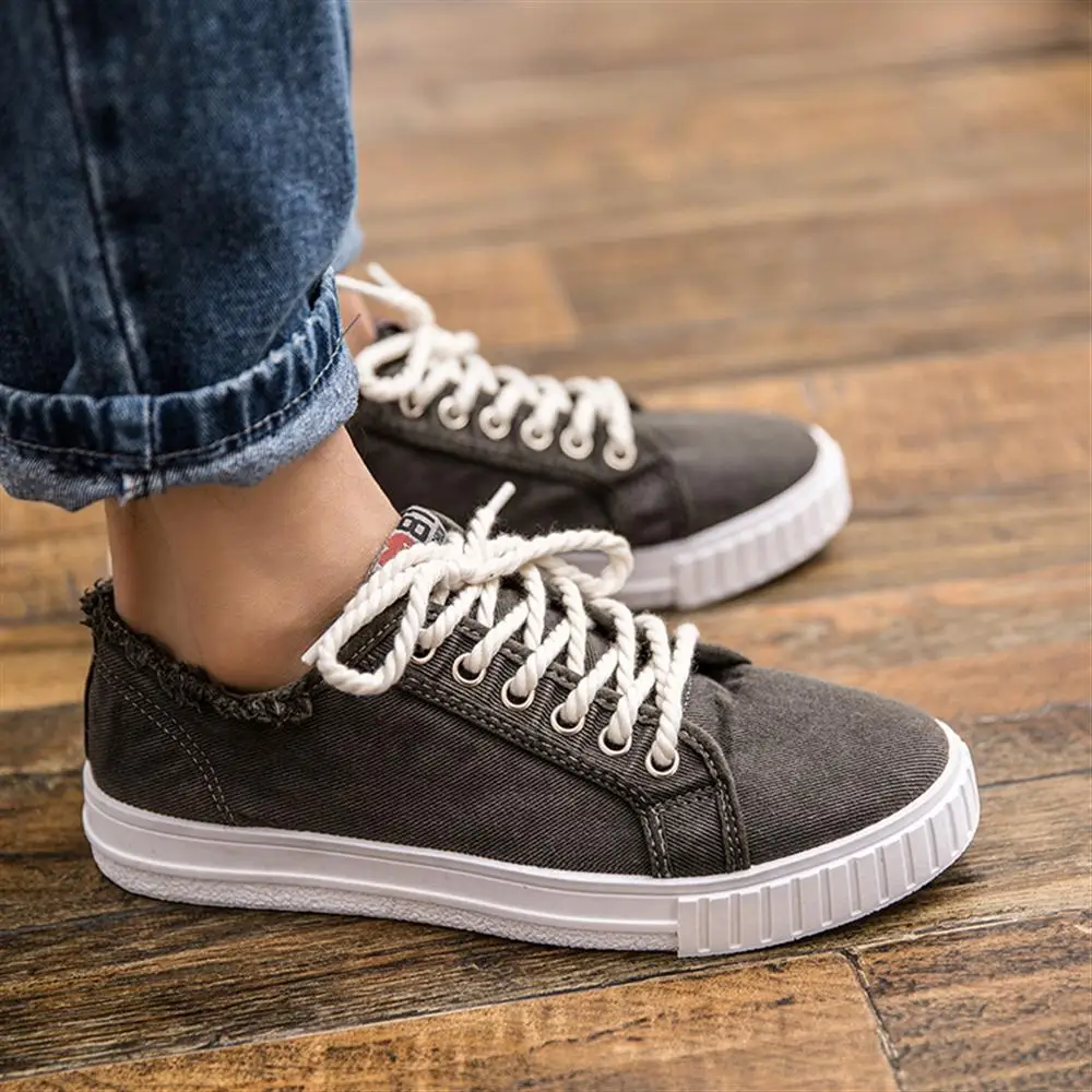 

2018 NEW Brand Men Casual Shoes Rubber Breathable Spring and autumn Male Sneakers Canvas Shoes Autumn Lace Up Flats Drop