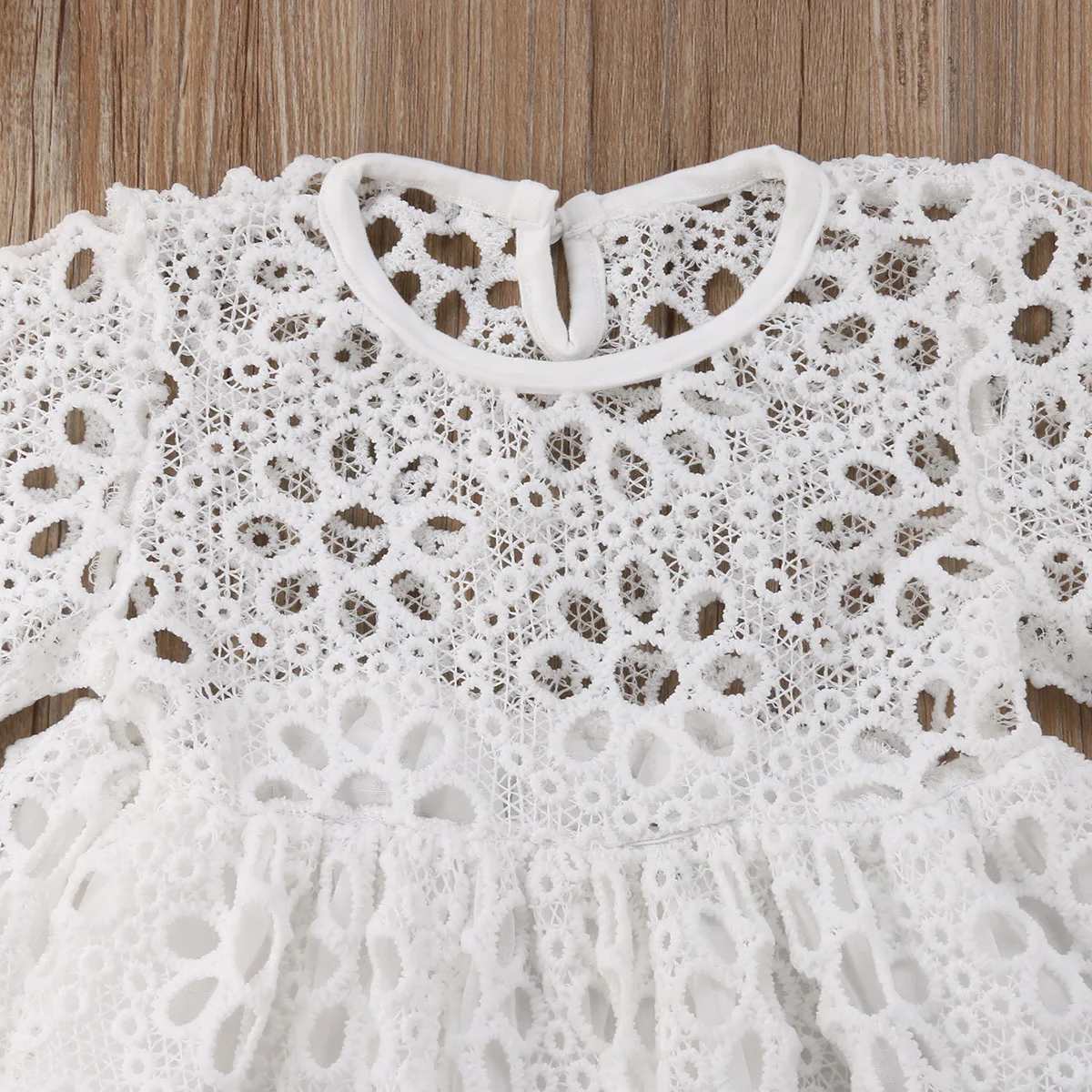 ZOGAA Mother & Daughter Clothes Parent-child Floral Lace Dress Long Flare Sleeve White Lace Flowers A-Line Knee-Length Dress ZOGAA Mother & Daughter Clothes Parent-child Floral Lace Dress Long Flare Sleeve White Lace Flowers A-Line Knee-Length Dress