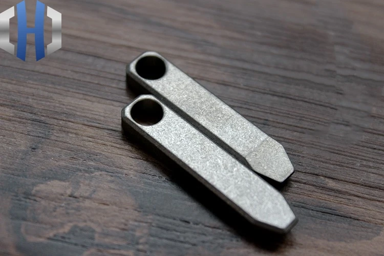 

TC4 Titanium Mini Crowbar EDC Gadget Screwdriver Keychain Tools