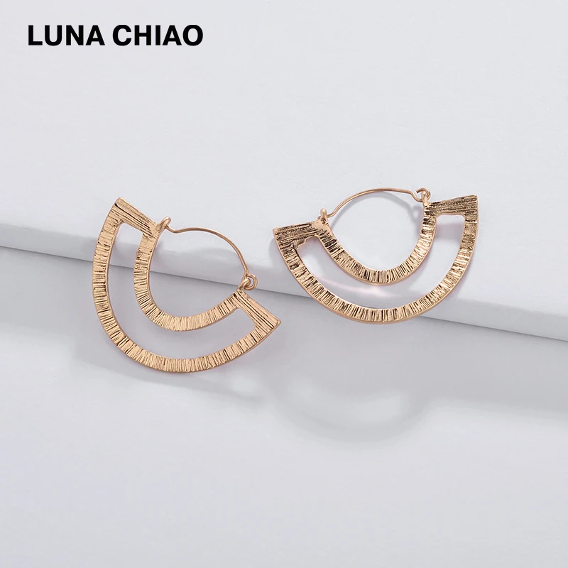 

LUNA CHIAO Fashion Jewelry Simple Design Worn Gold Silver Plating Moon Shape Metal Drop Dangle Earrings