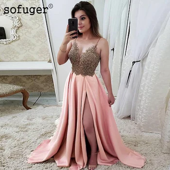 

Peach Satin Prom Elegant V Neck Golden Appliques Slit Evening Dress Pleat Robe De Soiree Vestidos De Fiesta Formal Party Dress