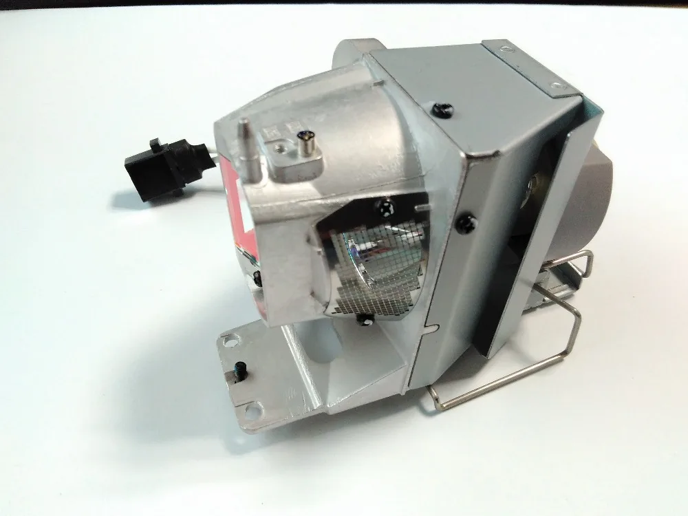 SP.70201GC01 / BL-FP210B Compatible bare lamp with housing for OPTOMA W351 X351 W316ST X316ST W350 X350 projectors цена SP.70201GC01 / BL-FP210B Compatible bare lamp with housing for OPTOMA W351 X351 W316ST X316ST W350 X350 projectors цены онлайн