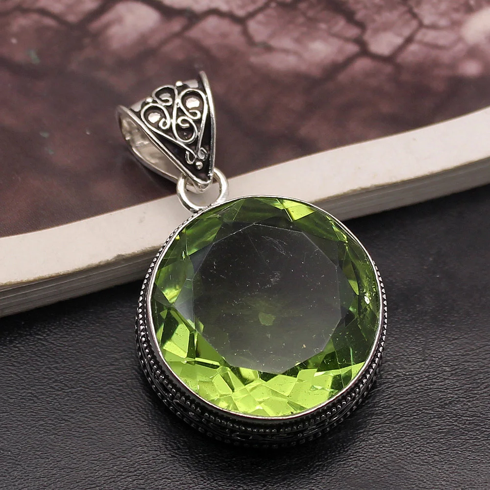 

Round Shape Vintage Unique Green Peridot 925 Sterling Silver Necklace Pendant 1 3/4 Inch A161