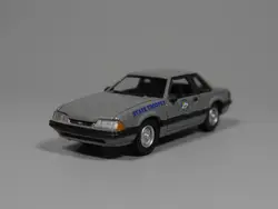 Авто Inn-Greenlight 1: 64 1991 Ford Mustang "Полицейский" литья под давлением модели автомобиля ()