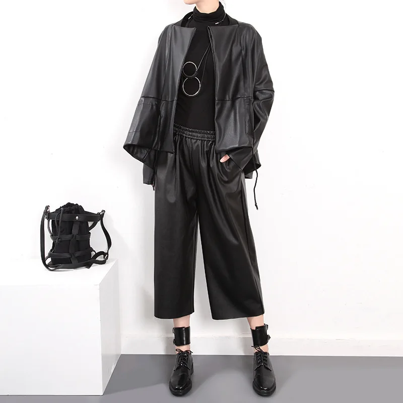[EAM] 2019 New Spring Stand Collar Long Sleeve Black PU Leater Loose Big Size Short Jacket Women Coat Fashion Tide JG899