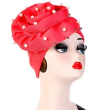 HT2317 Новинка года жемчуг шапочка с цветком кепки Твердые тюрбан для женщин мусульманские головной убор в индийском стиле большой цветы для женщин Skullies шапочки