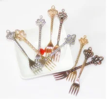 3 Pçs/lote Garfos Bolo Cozinha Bar de Jantar mesa de Café Clássico Do Vintage Pequeno Sinal de Frutas de Sobremesa Talheres de Ouro Níquel Bronze Vermelho