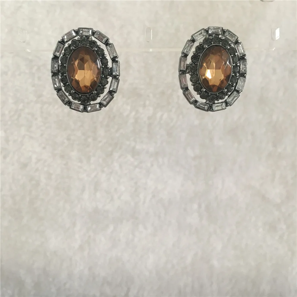 

RHODIUM OR HEMATITE COLOR BLACK SMOKY STONE STUD EARRING FOR WOMAN GIRL