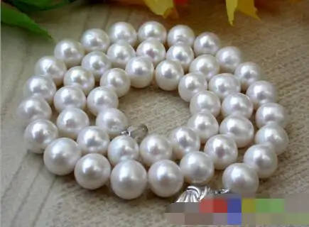 

3683 ROUND WHITE FRESHWATER PEARL NECKLACE