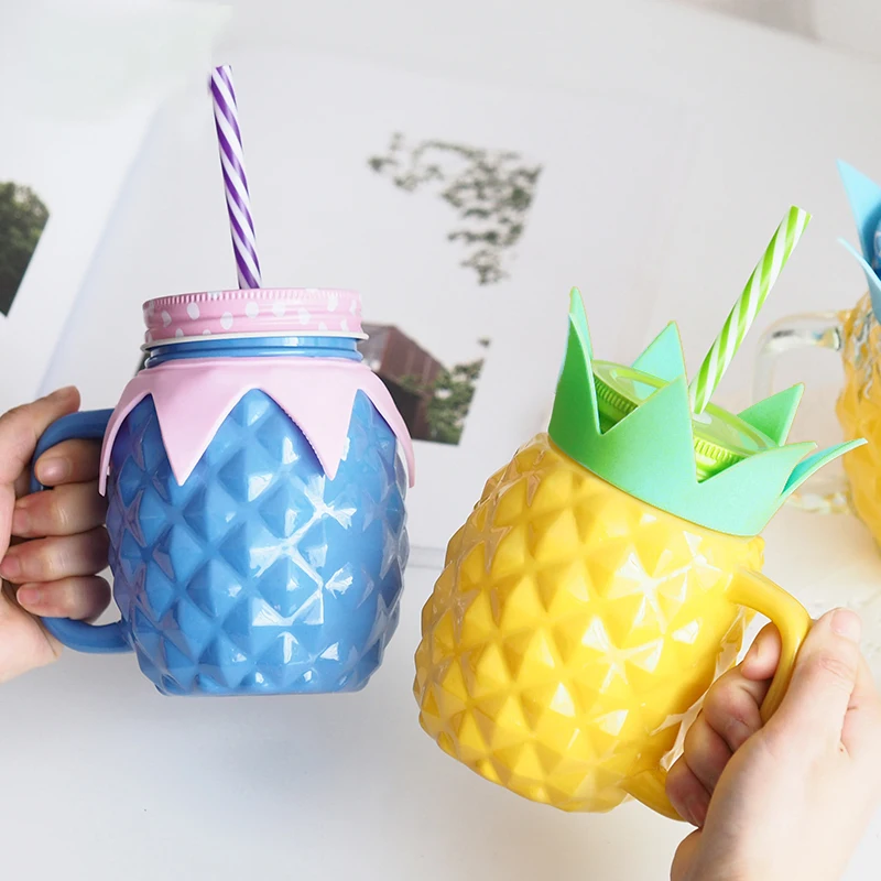 

Pineapple Modeling Glass Mason Jar Cups Cute Cup Milk Beer Mug Cover with Hole and Straw Eco-Friendly Beverage Bottle