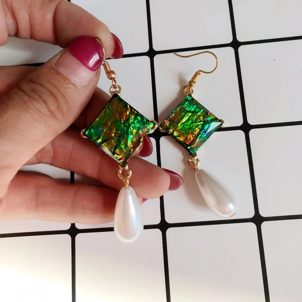 

Free Shipping Mixed Color Shell Geometric Teardrop Pearl Elegant Earring