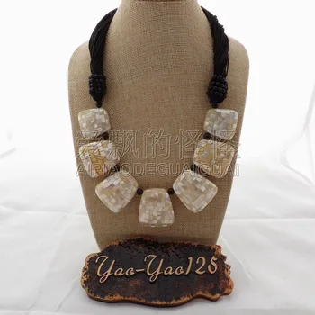

N080114 20'' 22x29MM White Shell Onyx Statement Necklace
