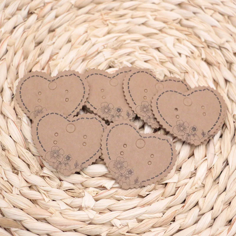 

200Pcs 5x4cm Kraft Paper Earring Card Heart Shape Card Hang Tag Jewelry Display Earring Favor Marking Garment Prices Label Tags