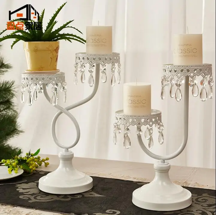 

Household adornment is decorated with a European candlestick the sitting room TV wine ark decorates porch decoration the iron ar