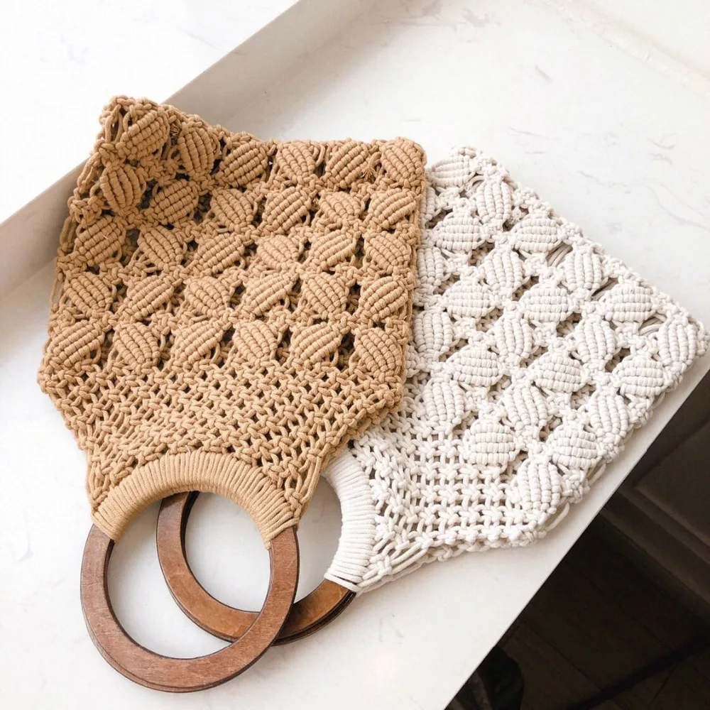 

2019 spring and summer new woven bag hollow beach bag wooden handle ring straw handbag female tote