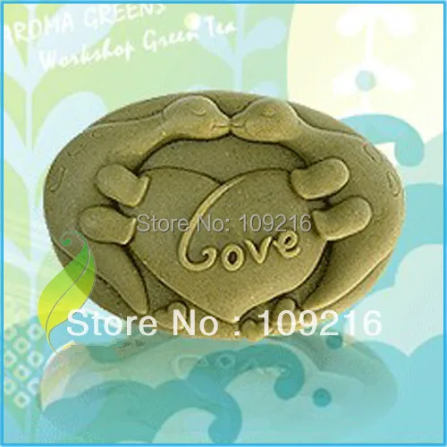 

1pcs Dinosaur with Kiss(50391) Silicone Handmade Soap Mold Crafts DIY Mold