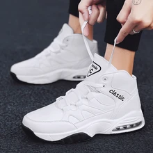 Весенние уличные кроссовки с высоким верхом; спортивная обувь; Мужская амортизирующая Баскетбольная обувь на толстой подошве; маленькие белые кроссовки для студентов