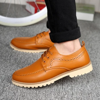 

Spring Summer Breathable Comfortable Male Flats Shoes Pointed Toe PU Leather Carved Style British Oxfords Shoes For Men