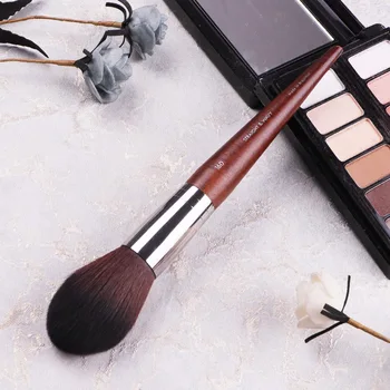 

Professional Blusher Brush #160Natural Wood Wavy Synthetic Fiber Angled Precision Blush Brush Makeup Tool