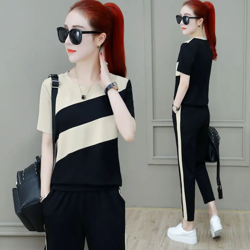 

Sports Suit Female Korean Version of the Summer New Loose Large Size Women's Short-sleeved Fashion Running Casual Two-piece Fema