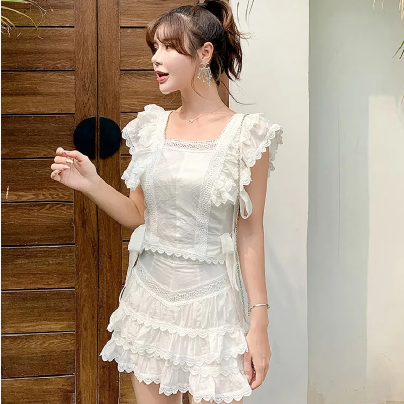 

CBAFU designer runway shorts suit 2 piece set sexy hollow out embroidery lace high waist ruffles short skirt women's set D978