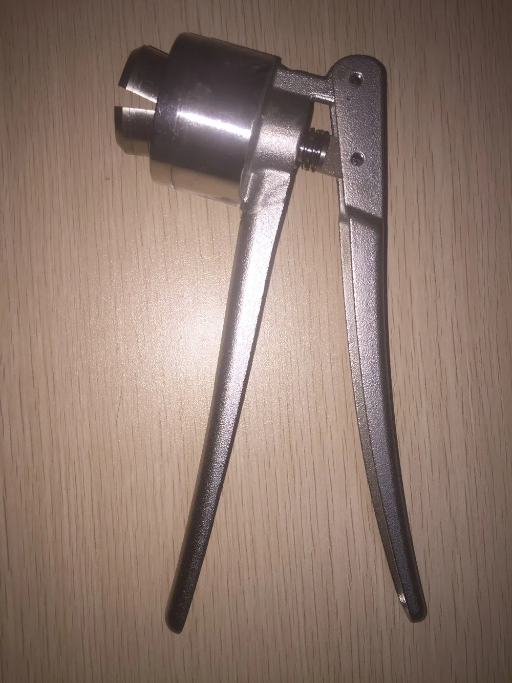 Manual 20mm Stainless Steel Aluminum Plastic Lid Crimper Flip Off Caps