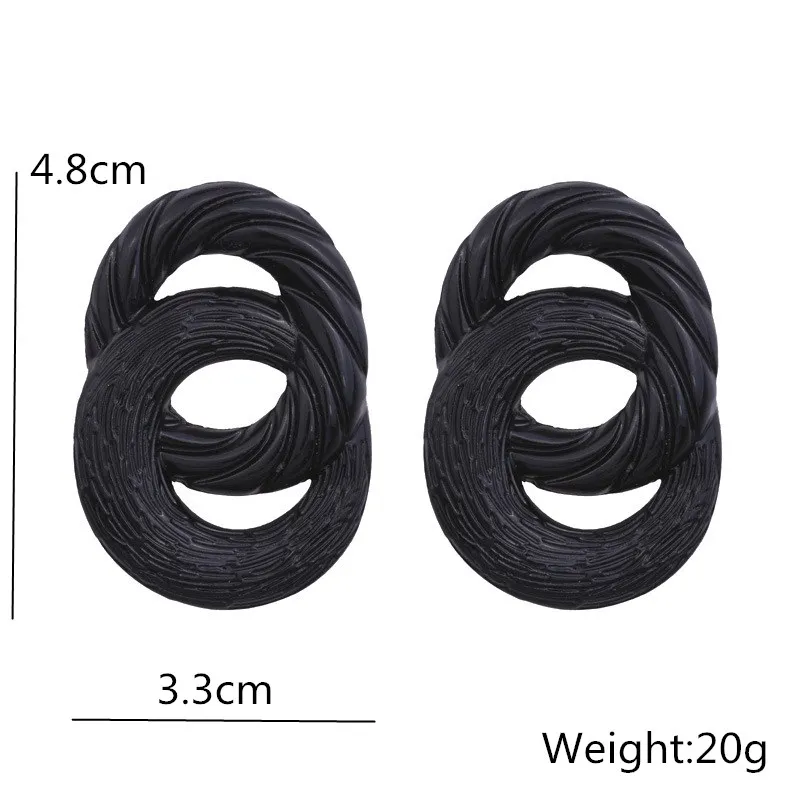 round earrings